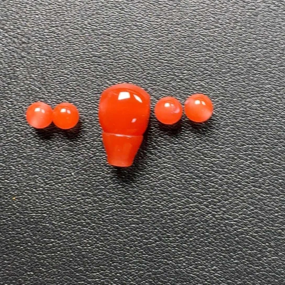 老***根未镶嵌三通南红玛瑙