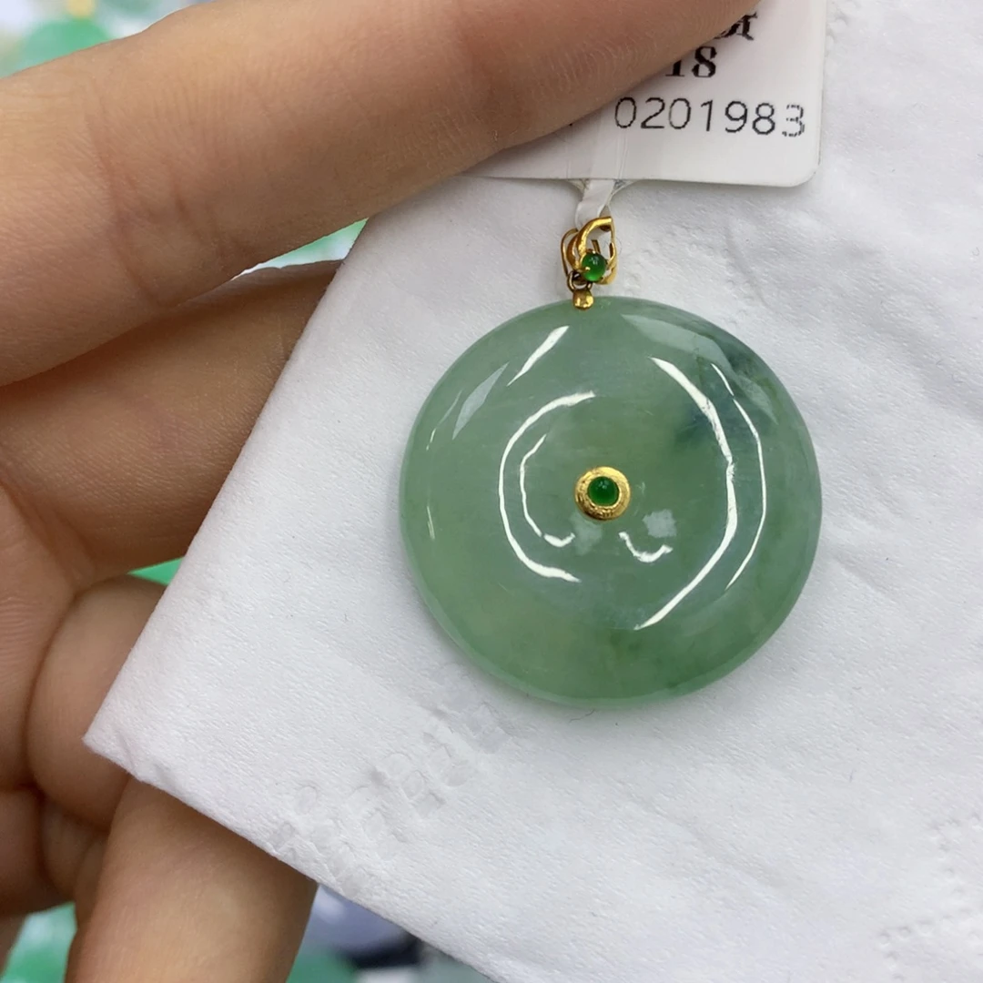 翡翠18K金镶嵌颈饰