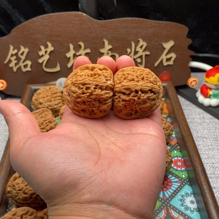 文玩核桃吊坠南疆石