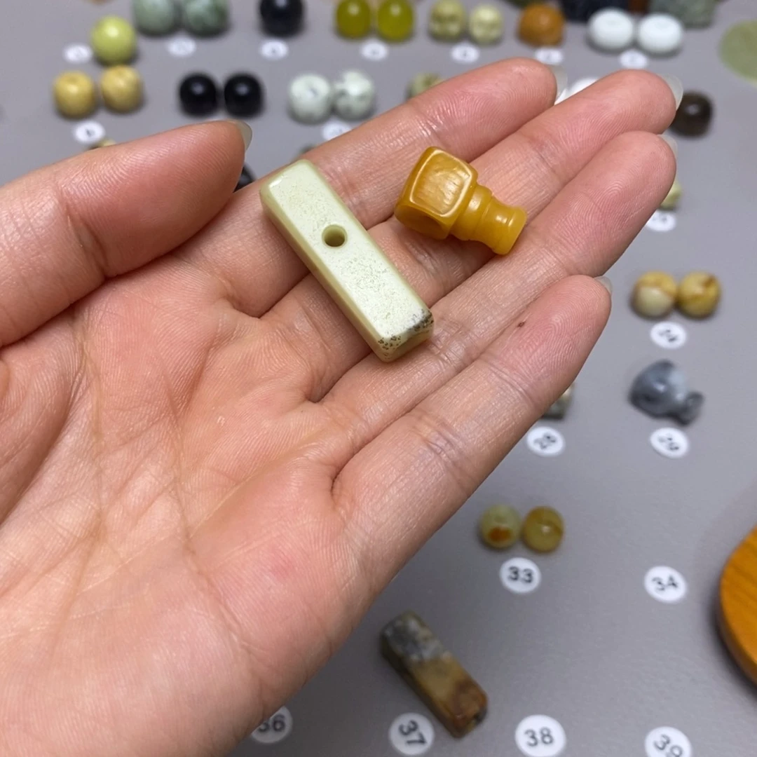 蛇纹石玉配饰合金般****坊