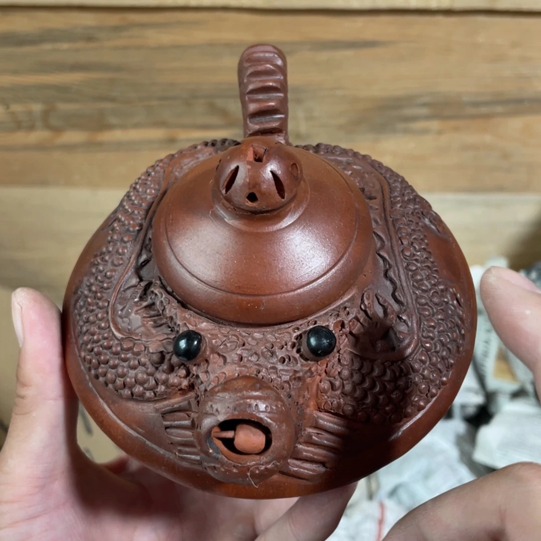 紫砂茶壶老厂紫砂壶一件。