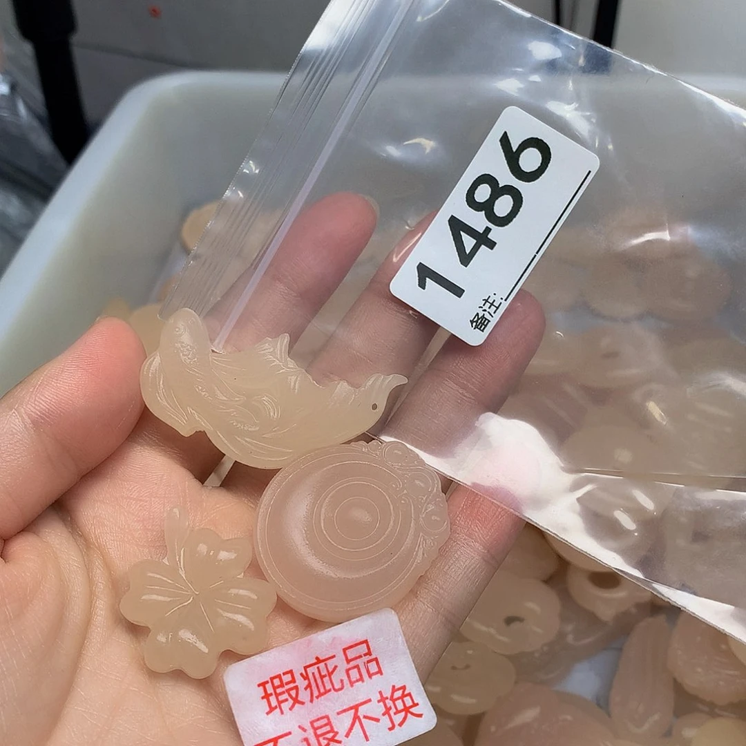 蛇纹石玉未镶嵌颈饰细*