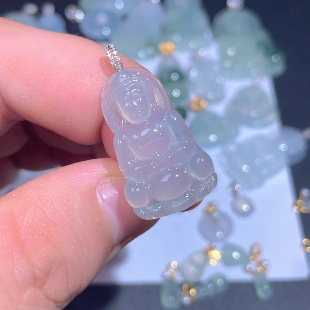 翡翠18K金镶嵌颈饰翡翠