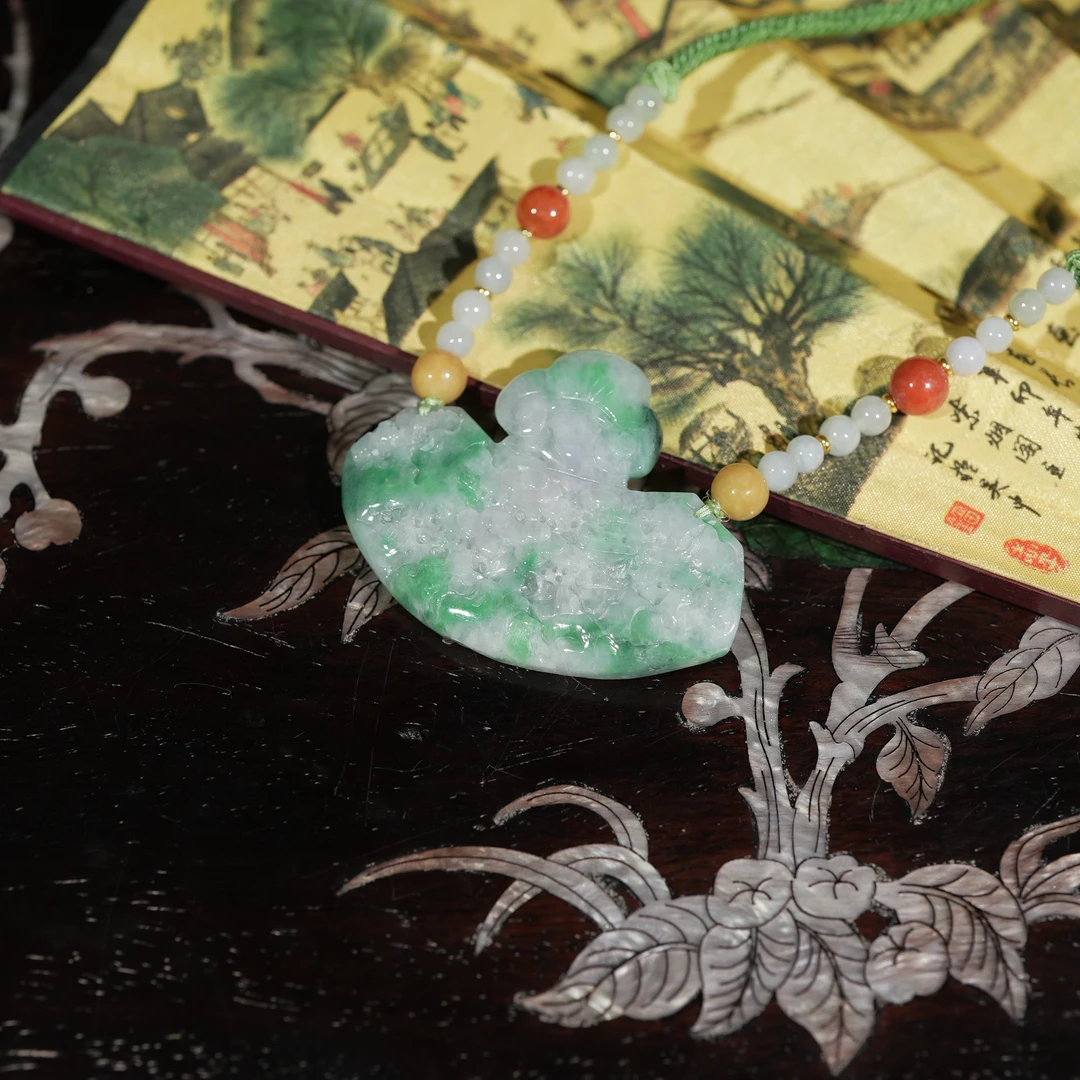 1.19香港王老板-翡翠吊坠6k850