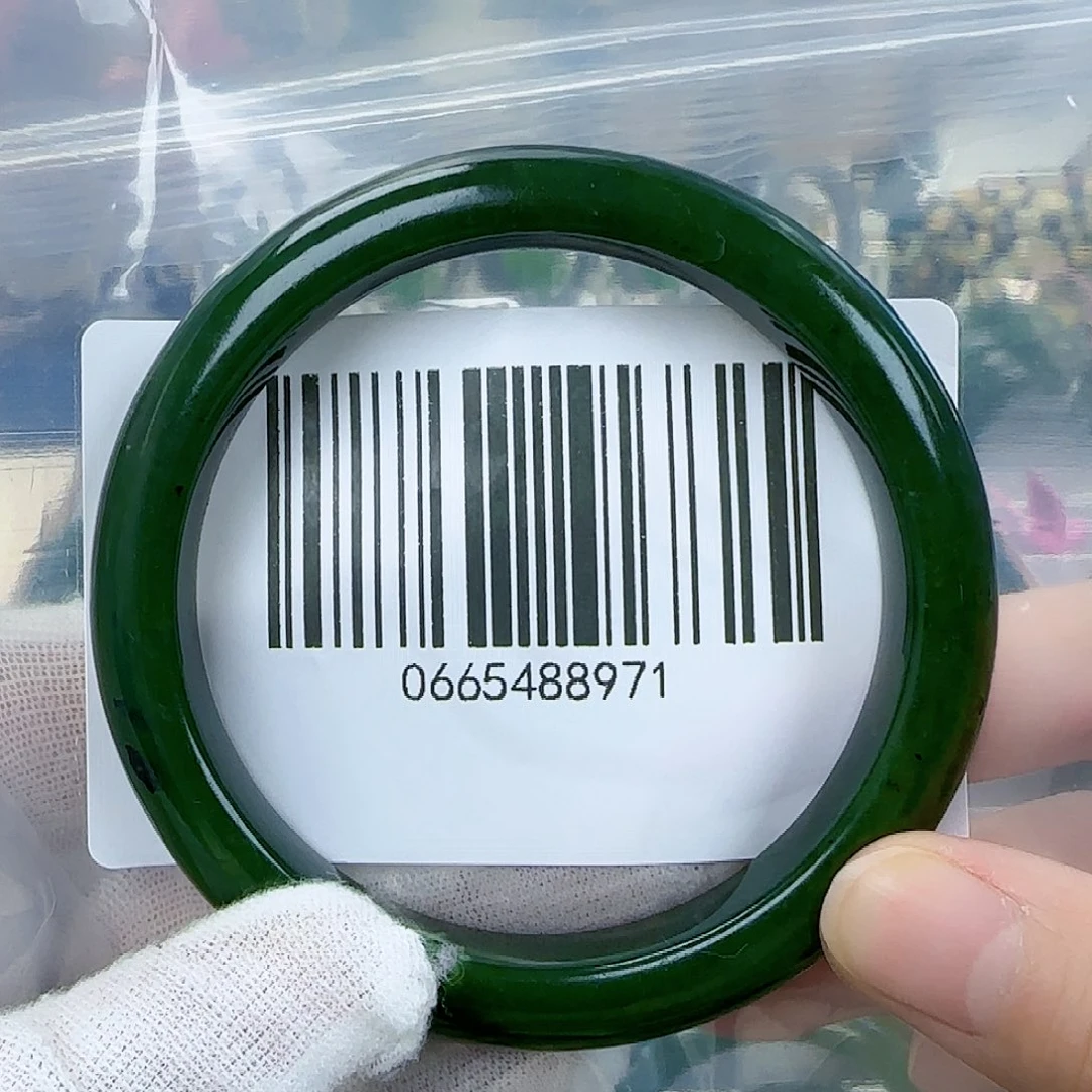 和田玉（碧玉）手镯未镶嵌微瑕61