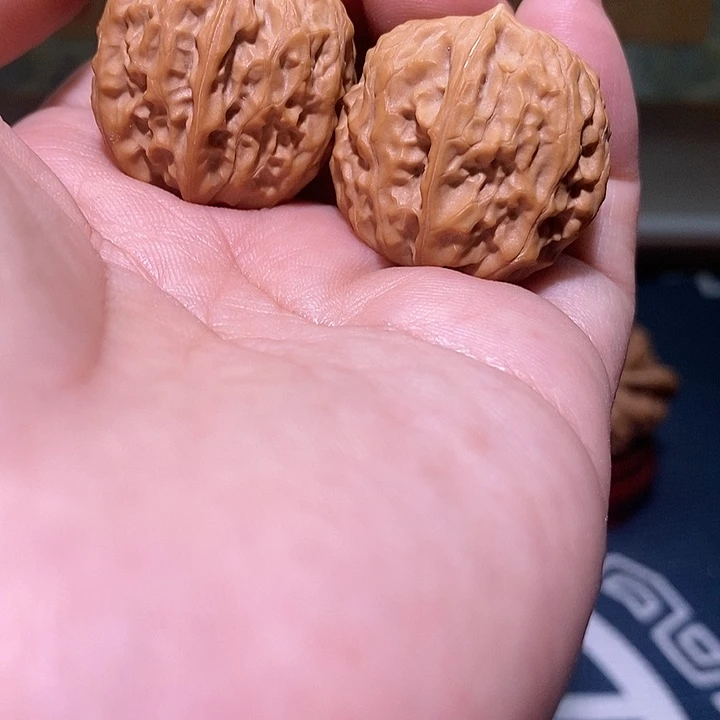 文玩核桃把件山*28黄松峪元宝