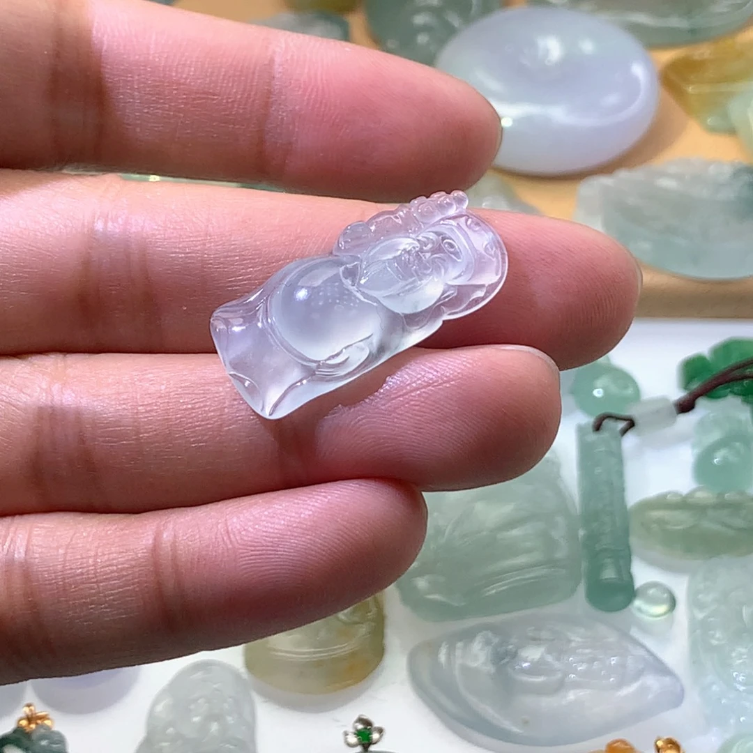 颈饰未镶嵌翡翠挂件