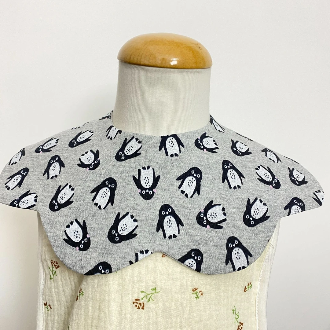 故事我·企鹅波点·婴幼儿花瓣围嘴A类棉防吐奶360度宝宝口水巾