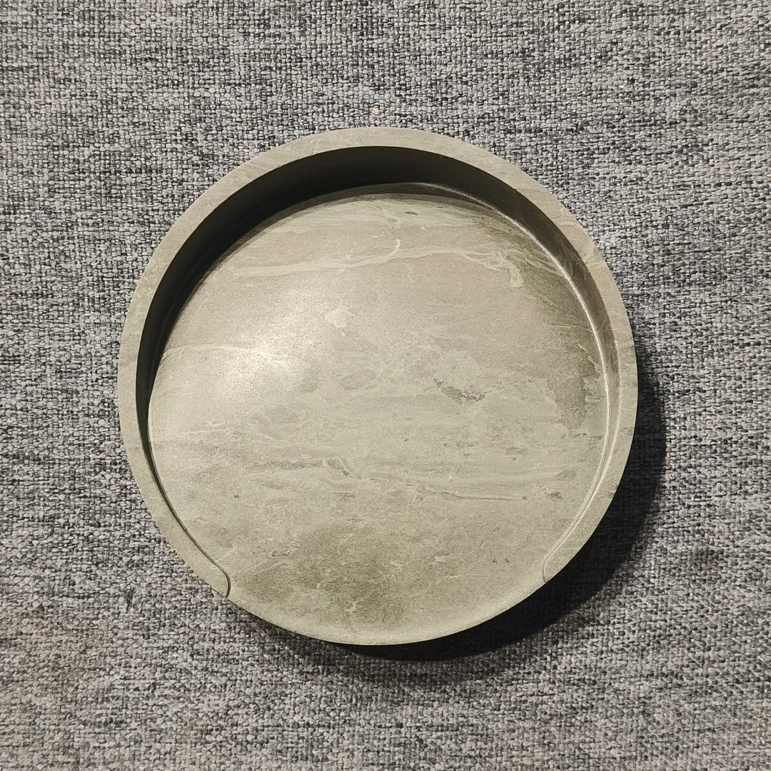 甘肃洮砚，水泉马蹄圆砚，尺寸9.5*9.5*2.5厘米