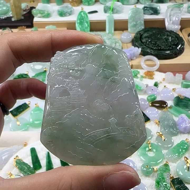 颈饰未镶嵌翡翠山水牌