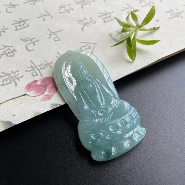 《飘花大日如来佛》纯天然缅甸翡翠A货吊坠