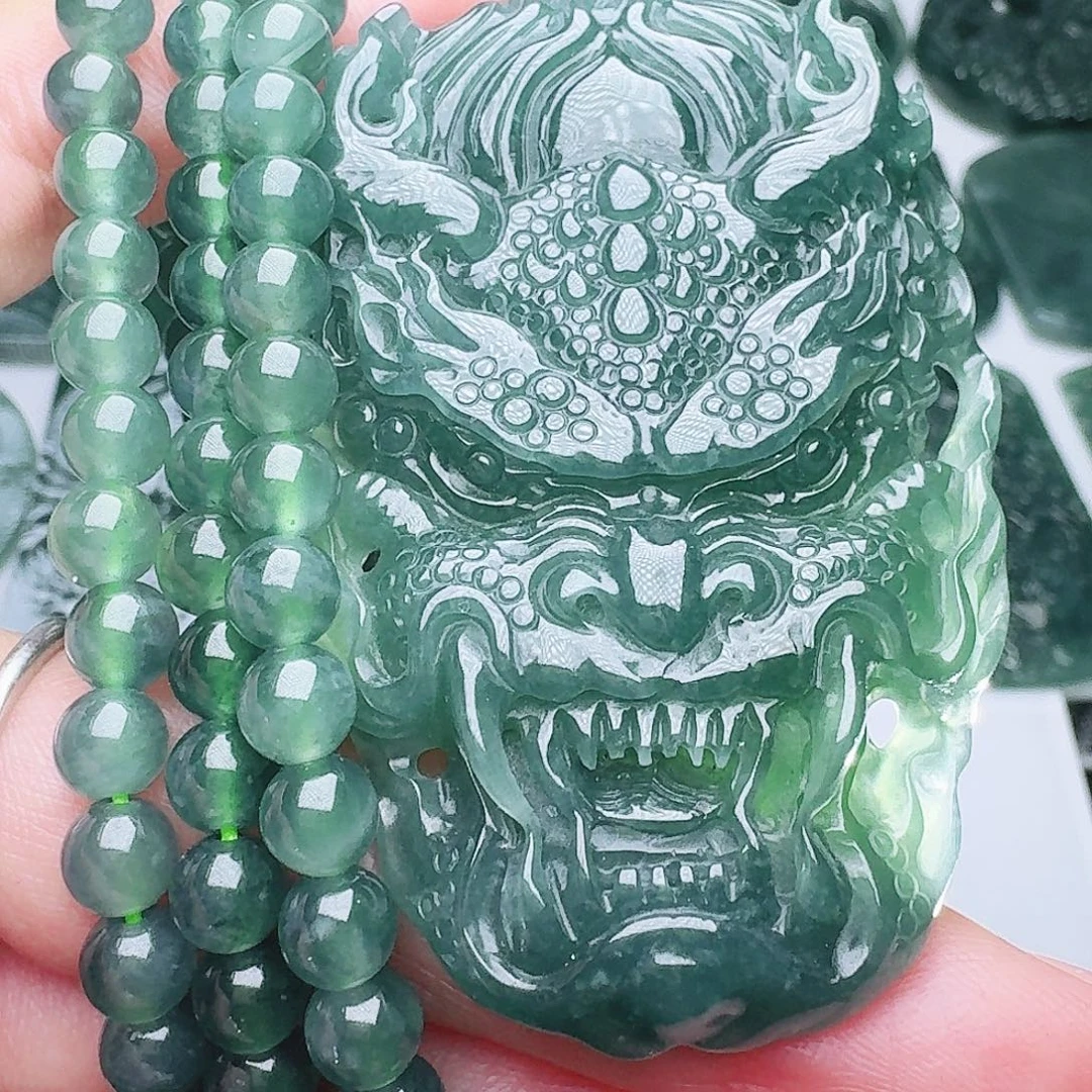 翡翠未镶嵌颈饰111