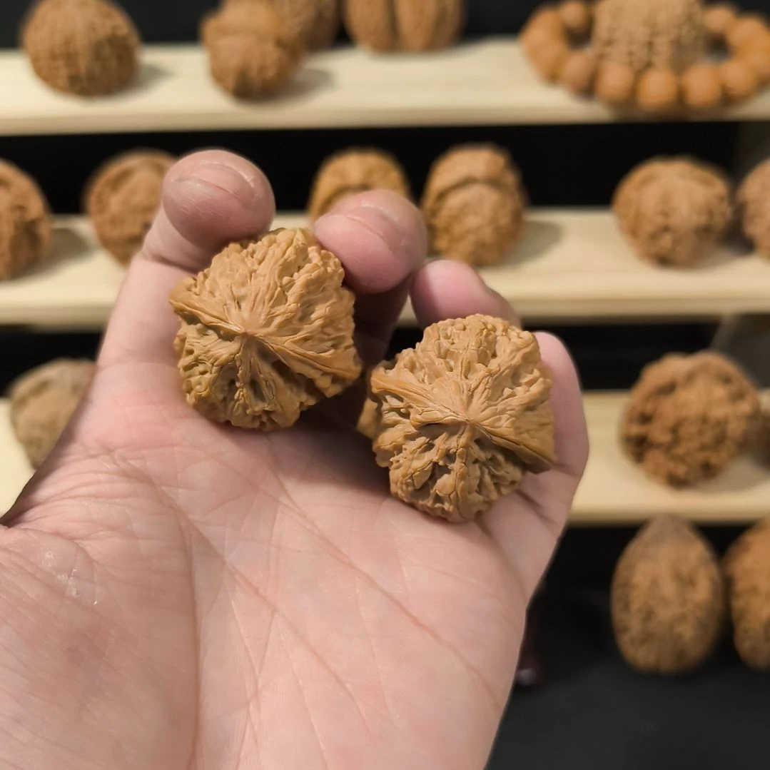 吊坠文玩核桃35+野牛