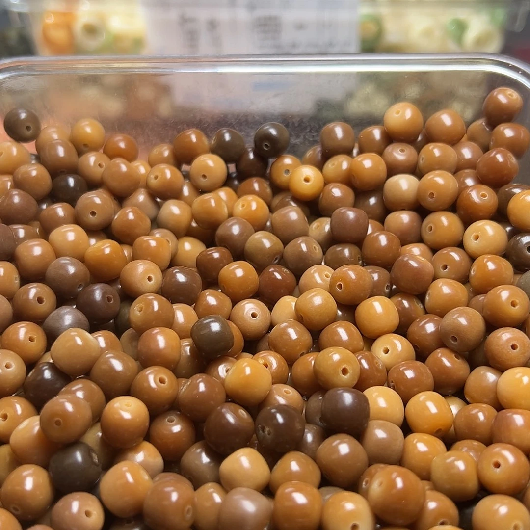 白玉菩提吊坠卡10咖非桶200颗