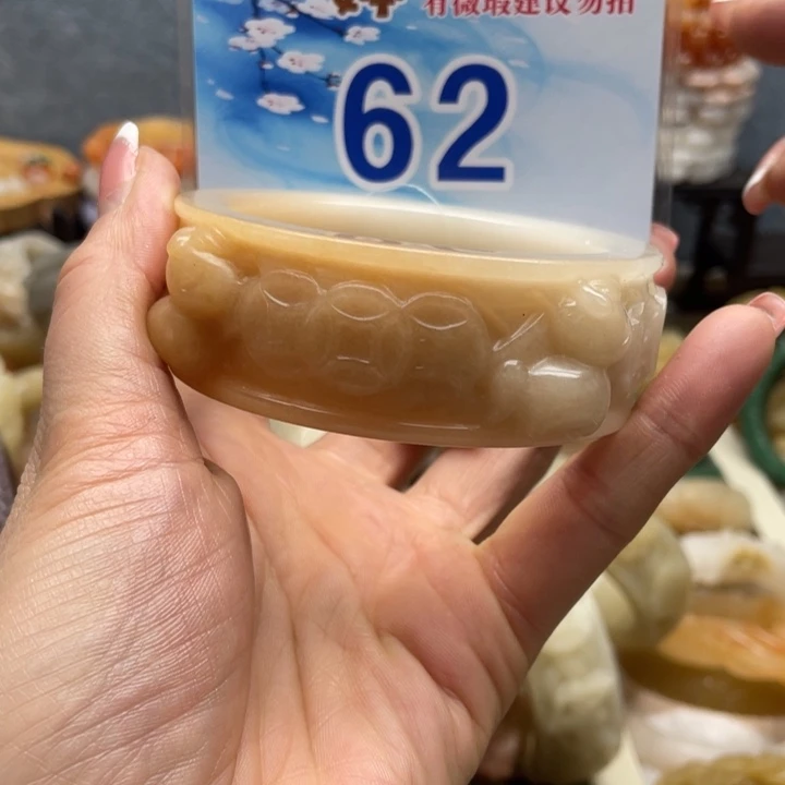 石英岩玉未镶嵌手镯