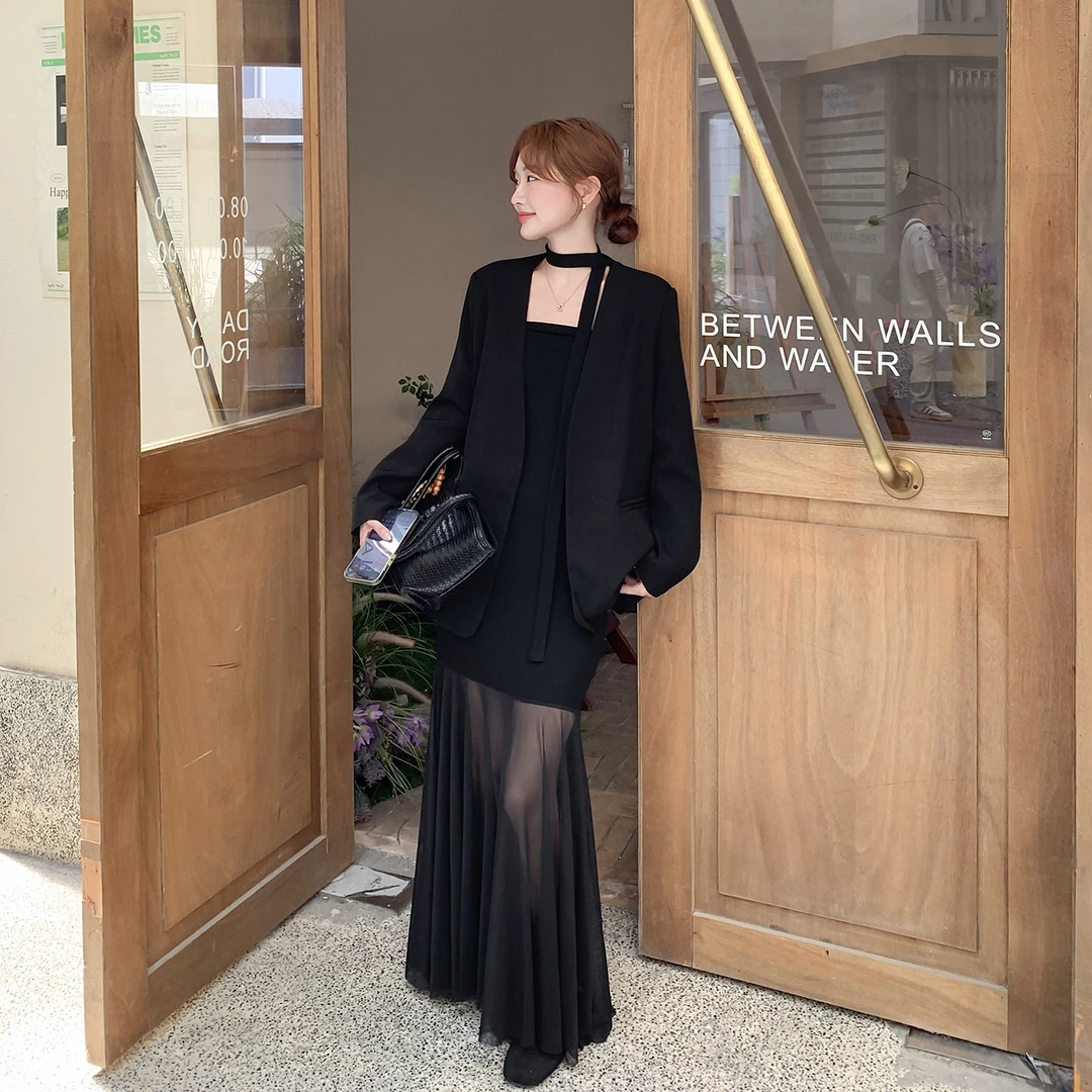 黑色御姐风高级感西装套装女2025年秋季网纱拼接抹胸连衣裙两件套