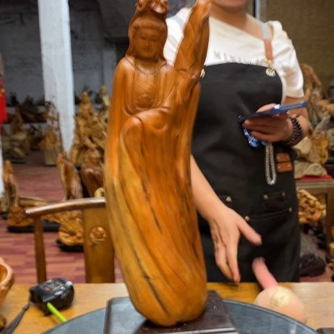 柏木?***人太行崖柏根雕