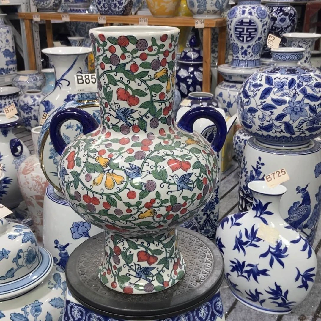 摆件花瓶手绘釉下彩