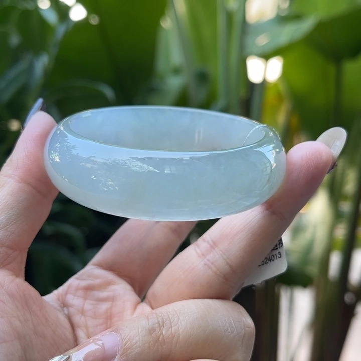 【闪购商品】翡翠手镯未镶嵌56.7正圈