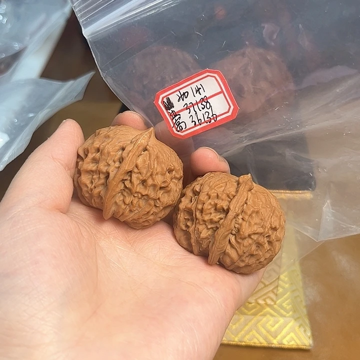 把件文玩核桃非嫁接元宝有修