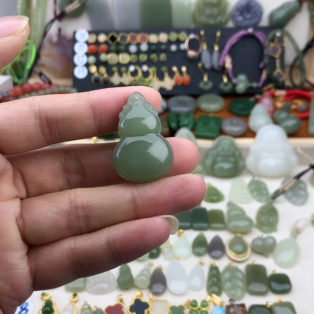 和田玉未镶嵌吊坠(不含链)