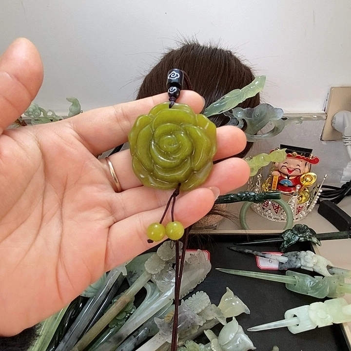 蛇纹石玉合金发饰玫瑰花