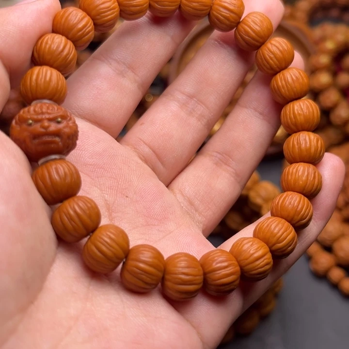 吊坠猴头核桃911穿眼猴