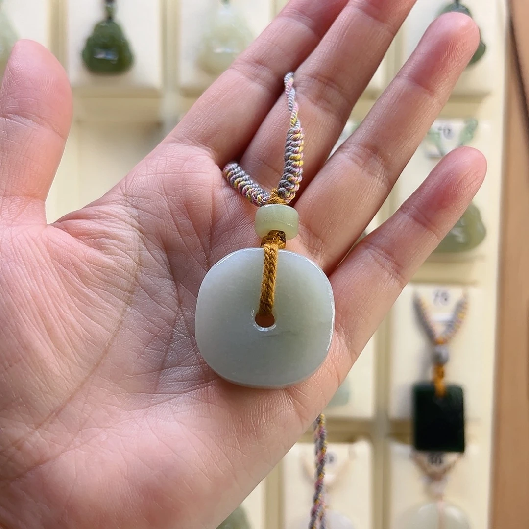 ****、和田玉未镶嵌颈饰