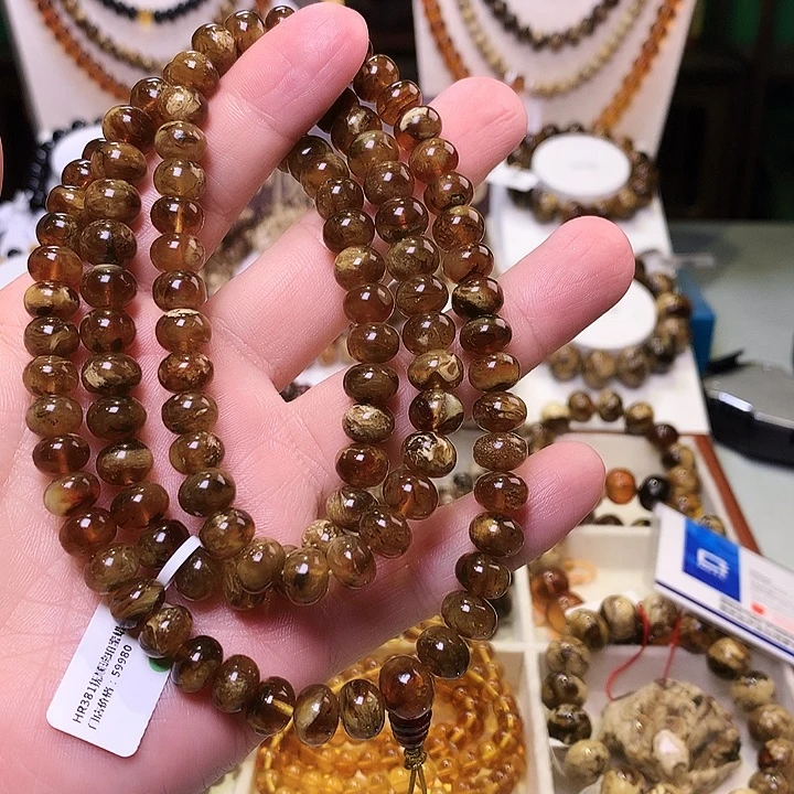 脚***印琥珀未镶嵌裸石9+381