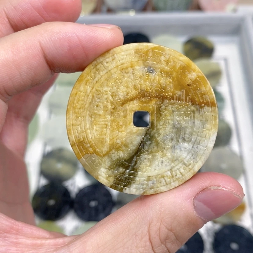 【闪购商品】岫玉未镶嵌颈饰岫玉山鬼花钱吊坠