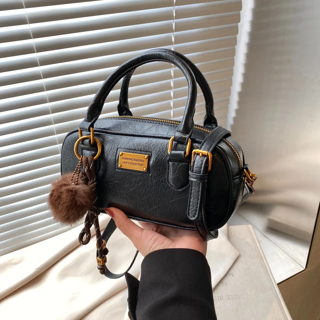 小众时尚简约手提包包女新款2024秋冬复古高级感斜挎包百搭单肩包