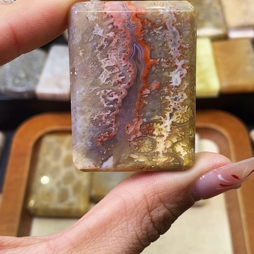 硅化玉颈饰合金b**b吊坠