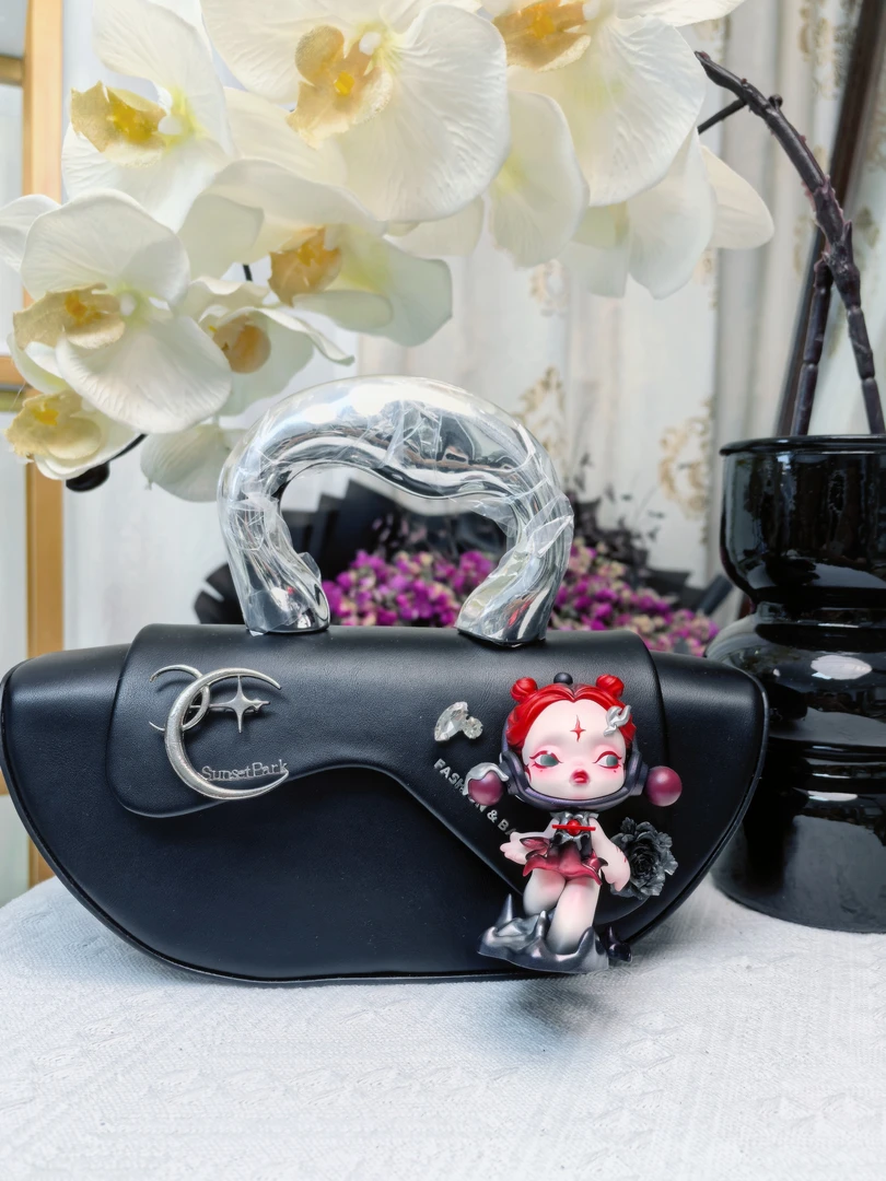 潮玩包包no退no换