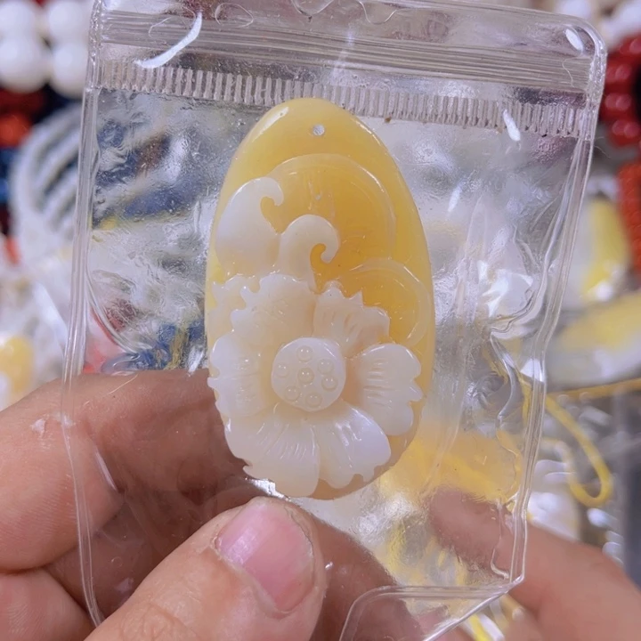 花梨木类吊坠花梨木