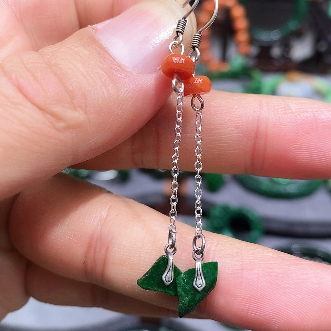 银S925镶嵌翡翠耳饰漂亮美眉