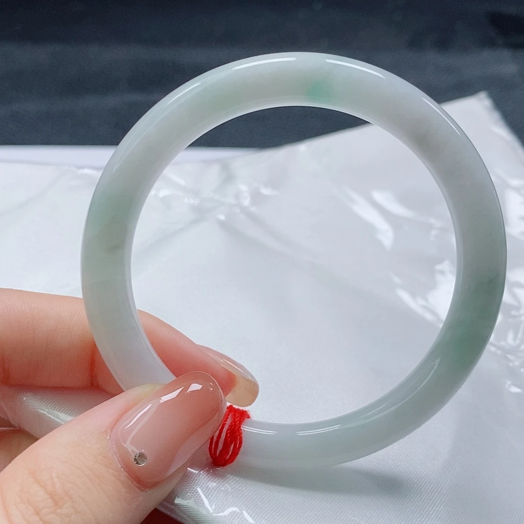 【闪购商品】未镶嵌手镯（圆镯）翡翠509号