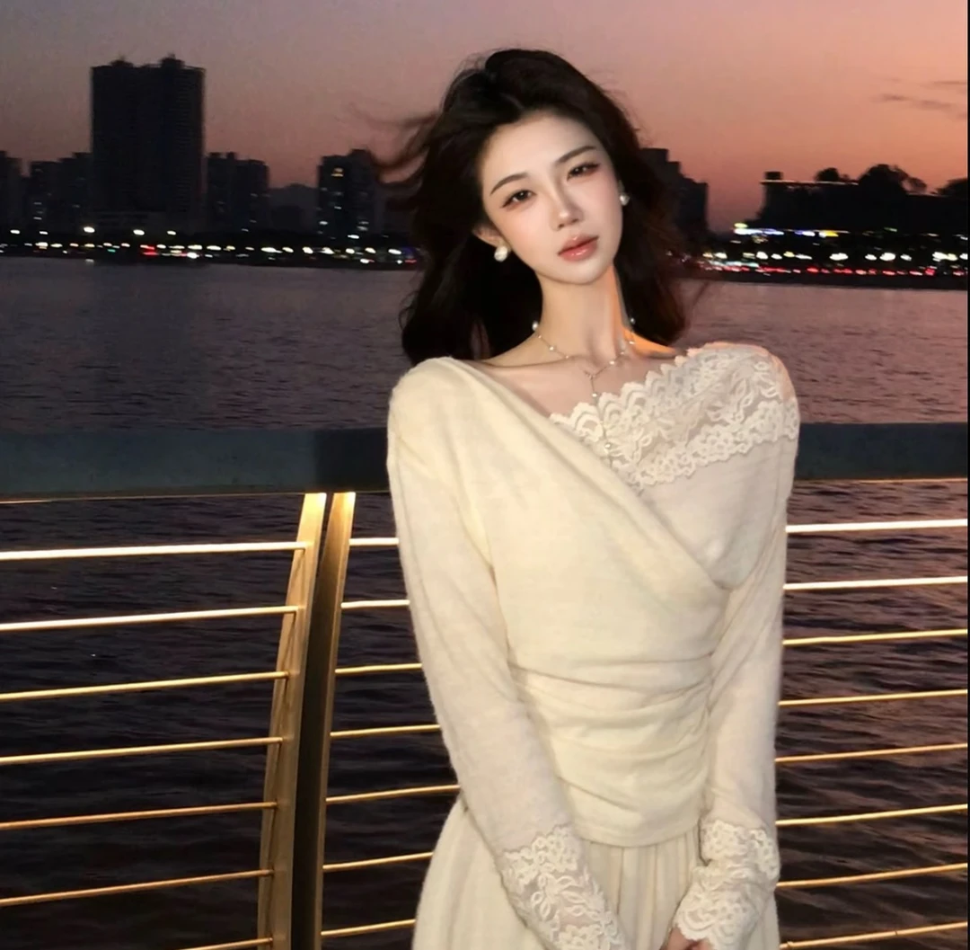 【现货运费险】木子李的李暮纱雪缕法式针织蕾丝拼接上衣+半身裙