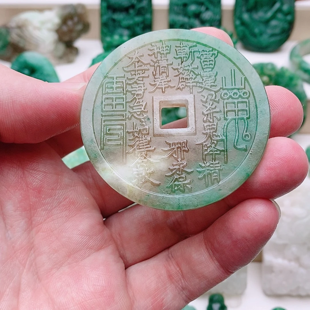 独山玉未镶嵌吊坠