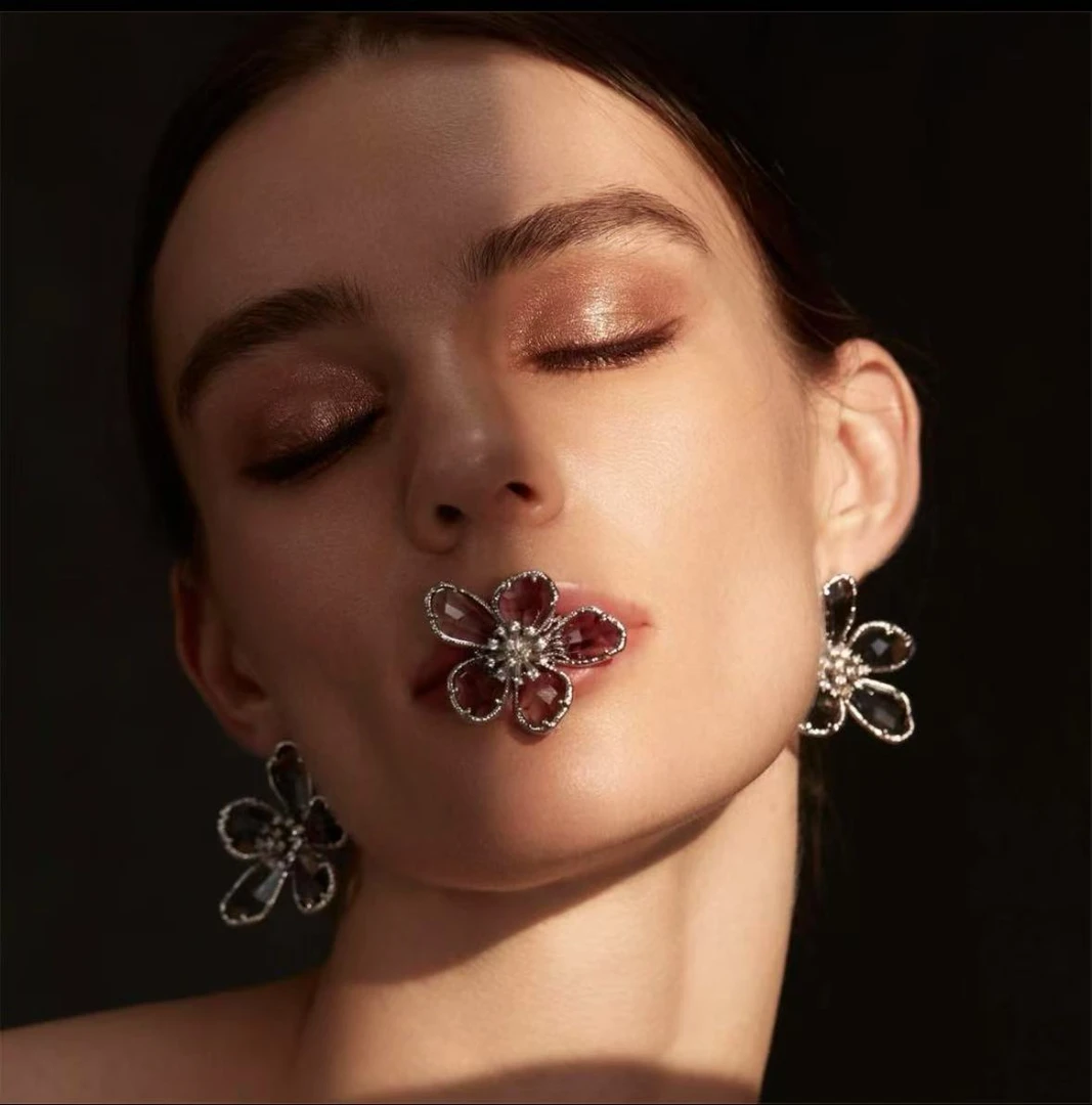 合金戒指 新款轻奢风仿莫桑石小米粒戒指女时尚简约微镶求婚戒指