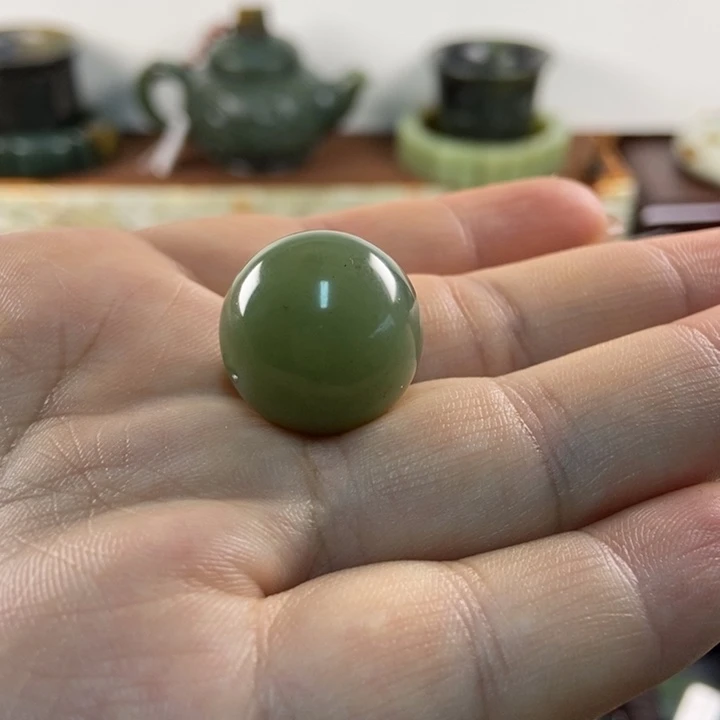 透闪石质玉未镶嵌吊坠(不含链)竹**安