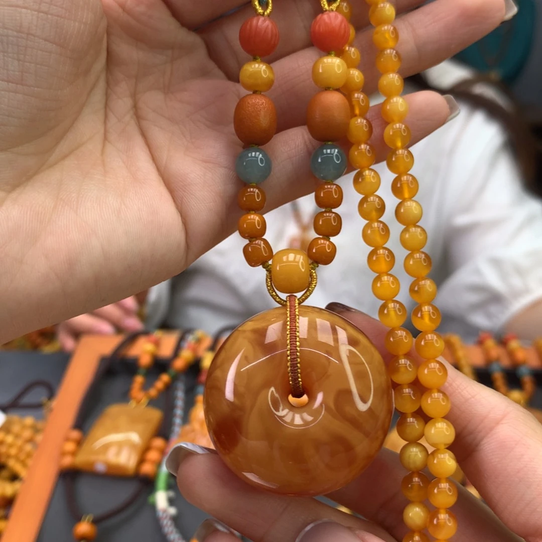 未镶嵌颈饰蜜蜡天然