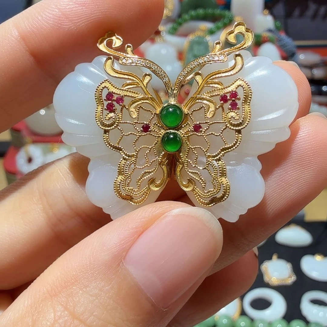 和田玉18K金镶嵌颈饰