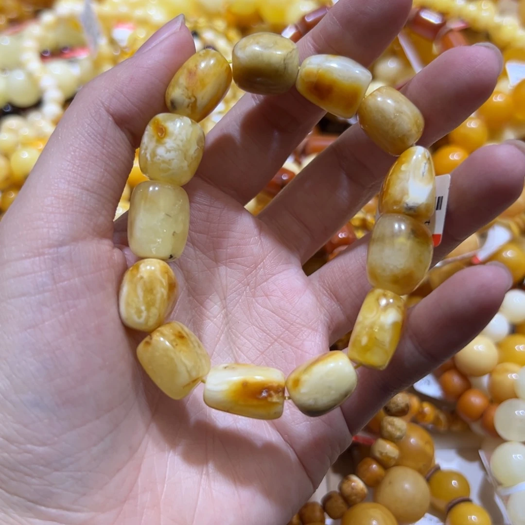 琥珀珠宝奇石未镶嵌