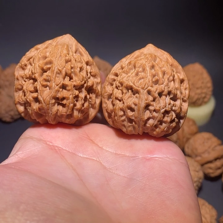 文玩核桃吊坠全品42水龙