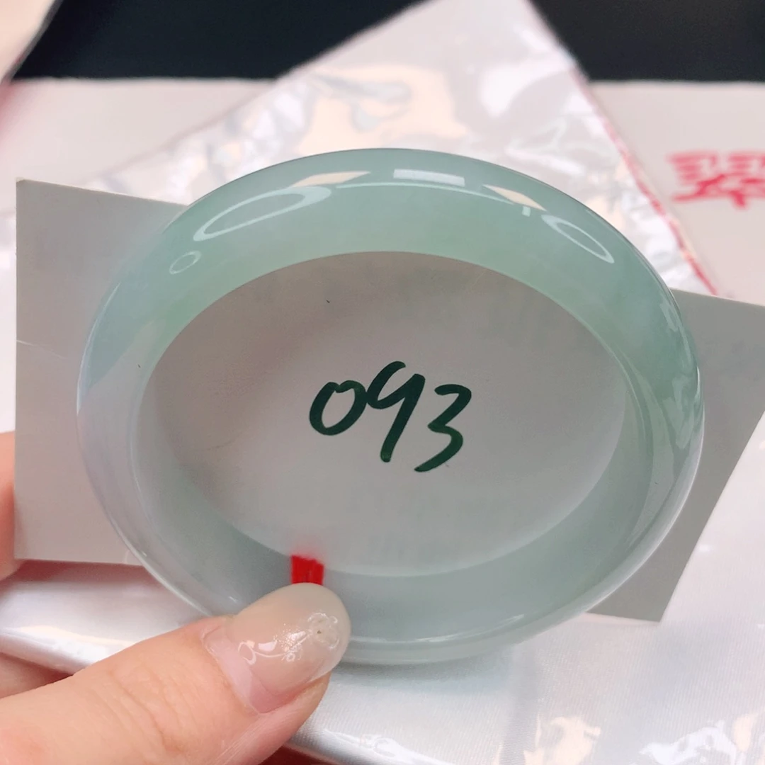 翡翠手镯未镶嵌缅甸天然A货翡翠