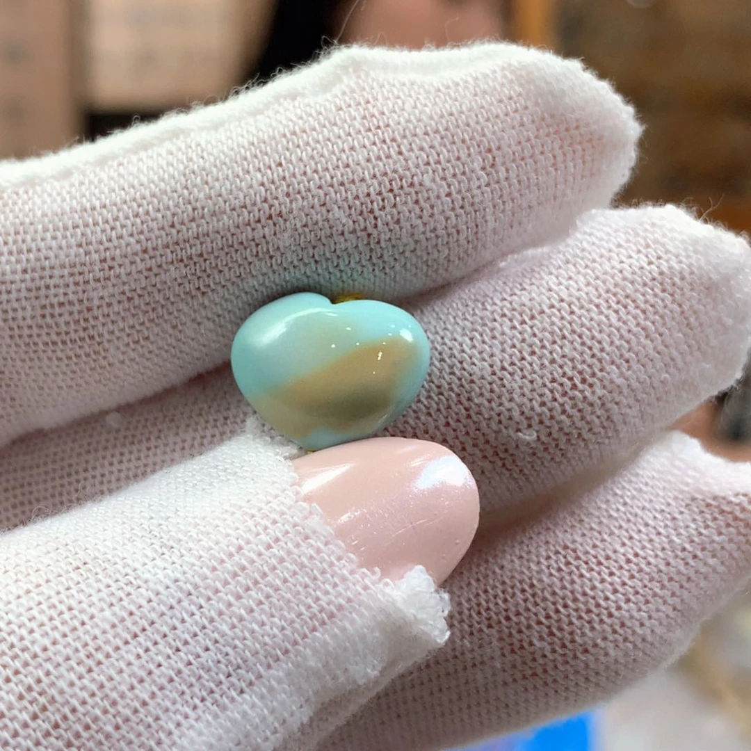 绿松石未镶嵌挂件