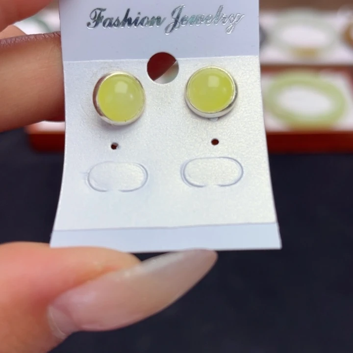 和田玉手镯未镶嵌耳钉