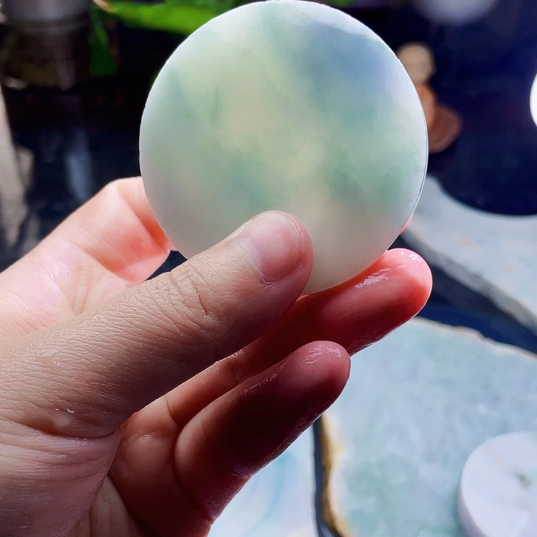 翡翠未镶嵌颈饰毛料19