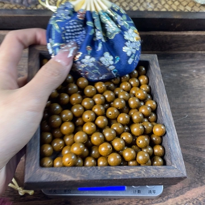 泥塑栀子盈袖香1.0瑕疵珠香包约50克