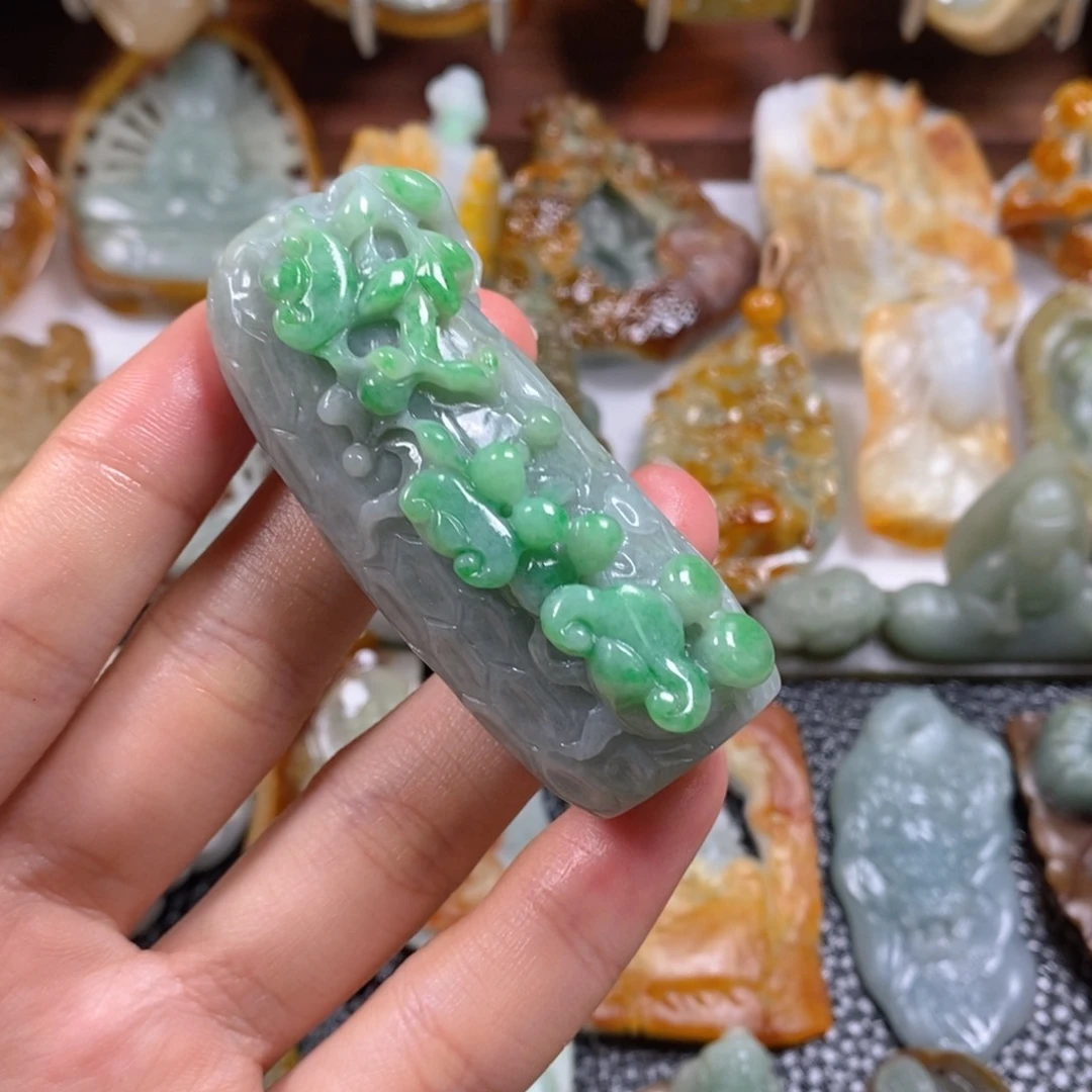 定制翡翠未镶嵌翡翠